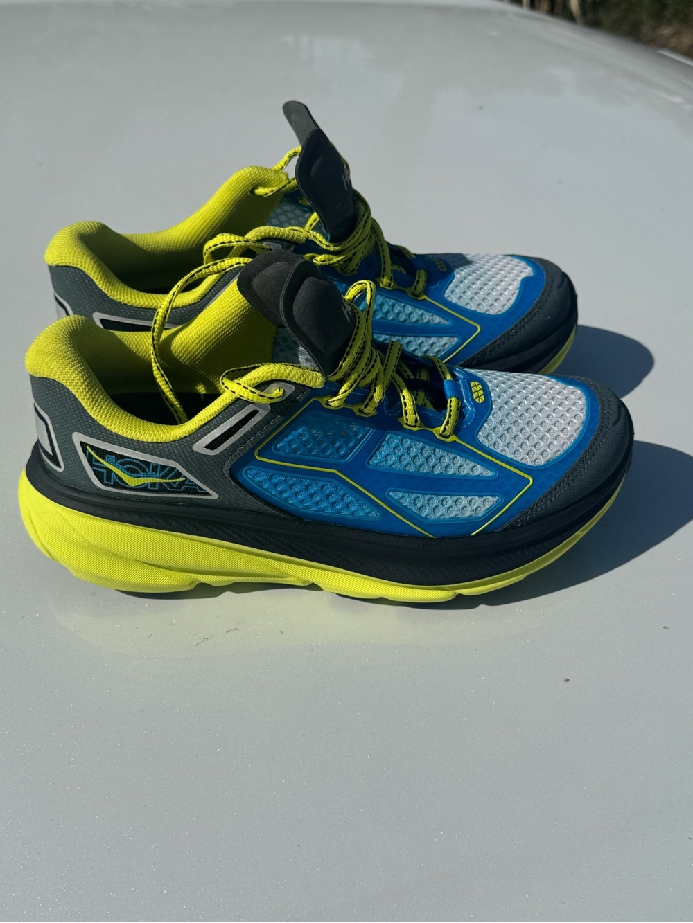 Hoka one Clifton running shoes sz 7 womens / 6 Mens NWOT